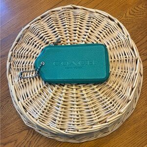 Extremely Rare Coach Iconic Green Hangtag Shaped Wristlet Wallet Green (5002)